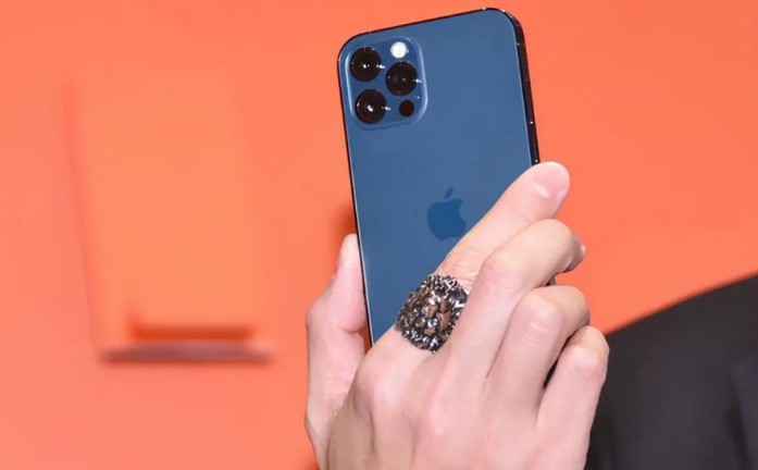 博湖苹果手机维修分享iPhone12系列重启方法教程 